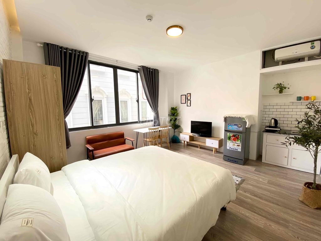 Nguyễn Thị Minh Khai District 1, window studio - full interior