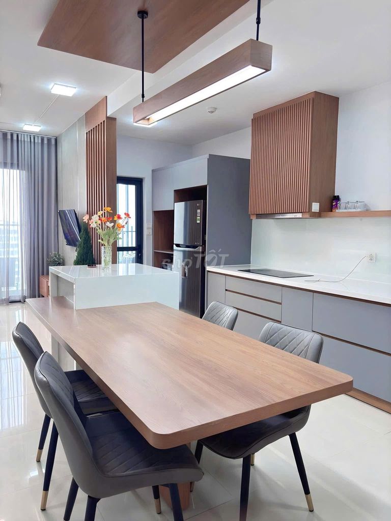 Rent Eren Celaldon City apartment 18 million a month full of furniture.