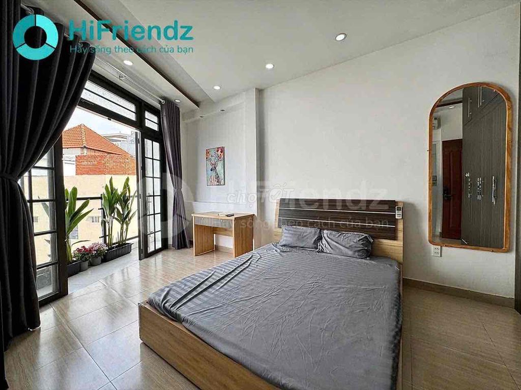 The comfort apartment -- balcon -- the elevator vault -- is Nguyễn Văn Đậu.