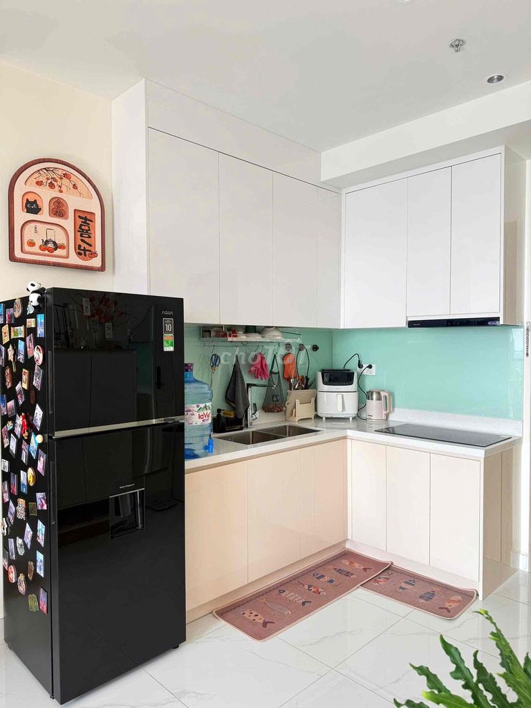 Rent D-Aqua-- Bến Bình Đông cash, 8th District -- two full interior bedrooms.