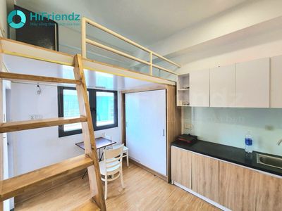 6 million Dupox balconcree two elevators of new interior cars.