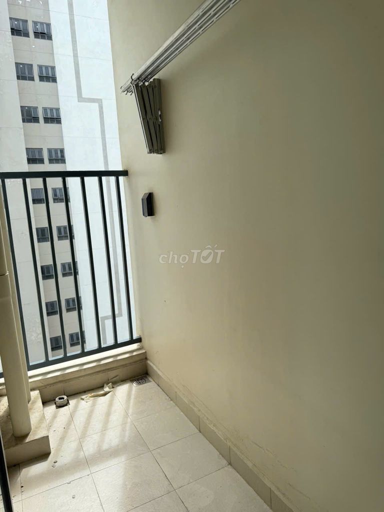Renting apartment green river-eight. Three bedrooms. Two toilets at 11 million.