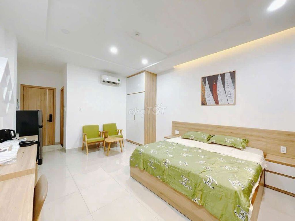 High - ranking apartment full balcony furniture Calmette Bridge, via nttu,ulaw 5 p