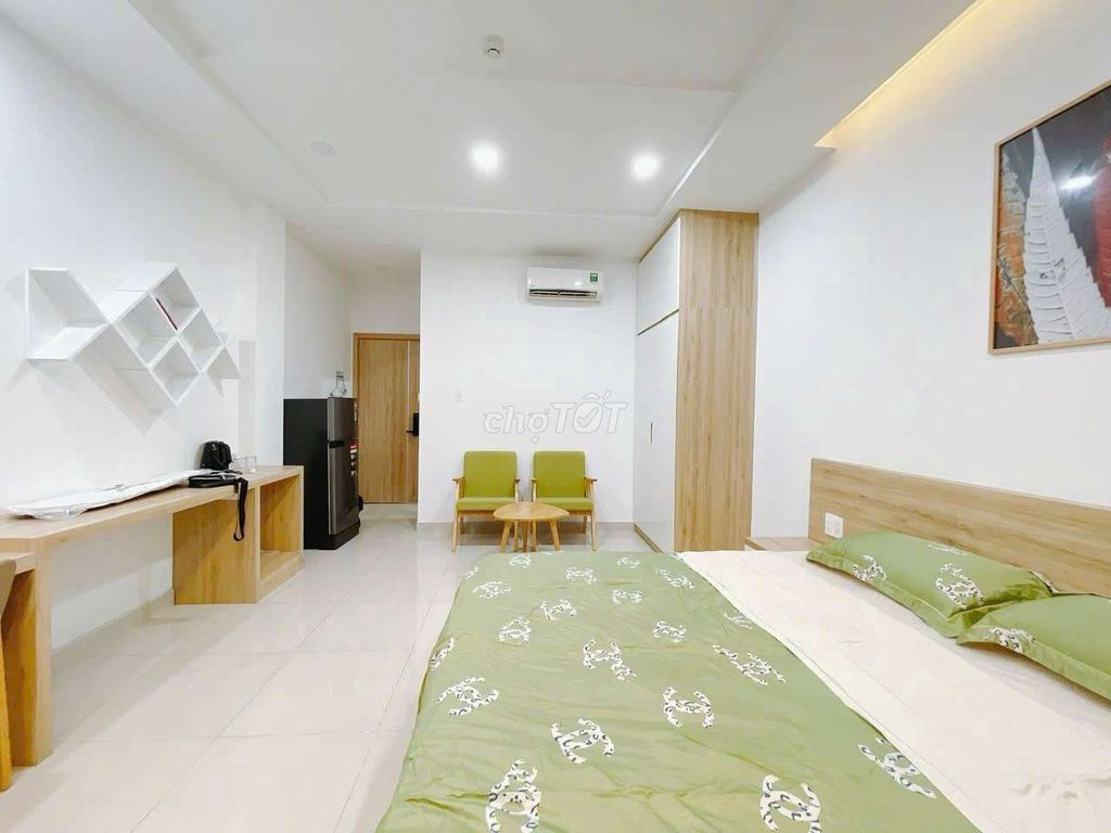 High - ranking apartment full balcony furniture Calmette Bridge, via nttu,ulaw 5 p