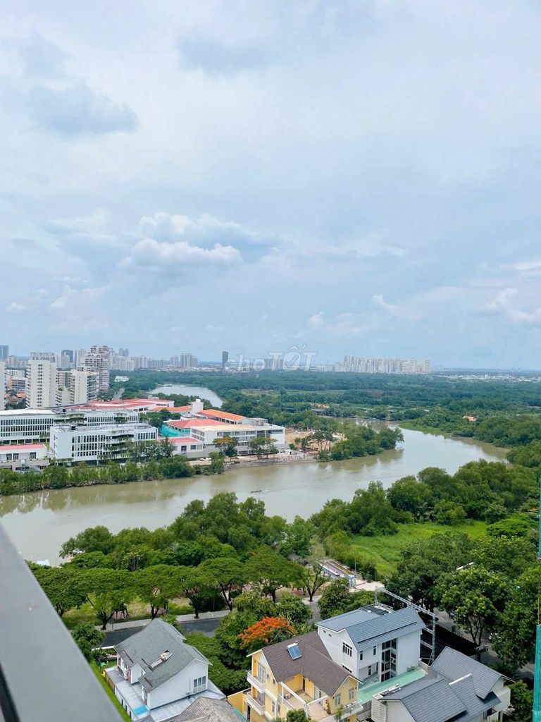 Rent many apartments, two bedrooms and three Sunrises, enough furniture, in place.