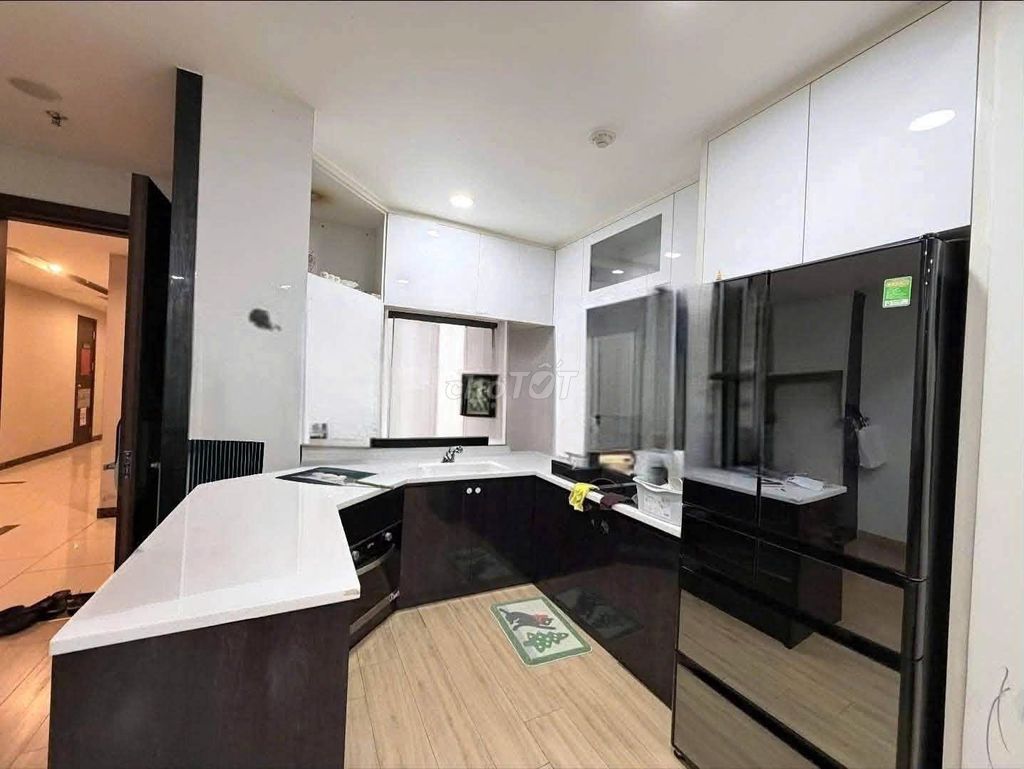 The high-end apartment Satra Eximland- -two full interior bedrooms, 79 m2 for 16 million a month.