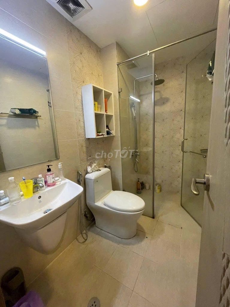Oriental Plaza-Âu Cơ Tân Phú 2 bedrooms full of 10.5 million per month available 75 meters2