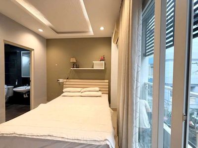 Two bedrooms, two bedrooms, 70 M2 toilets near the park. Planting, elevators, big parking lots.