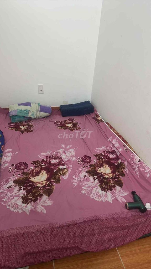 I need a girlfriend with a lot of stuff in her room.