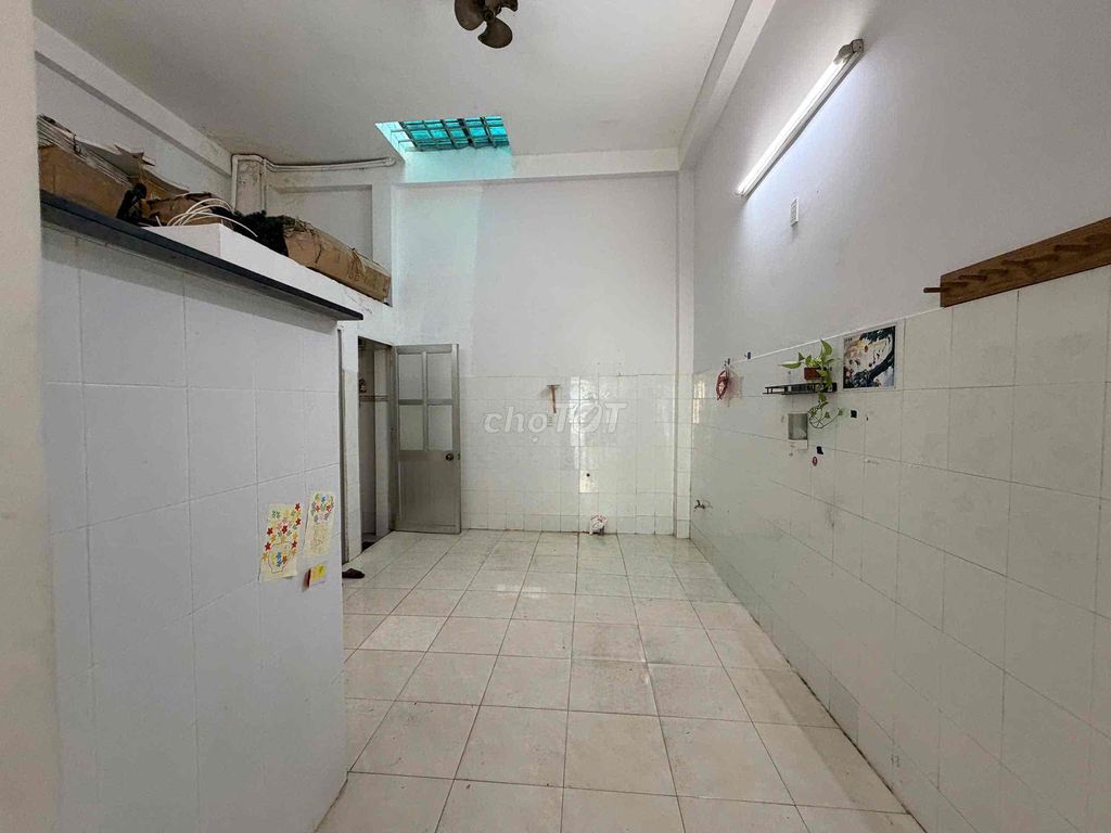 A 100-foot-a-half-mile-long cash home for renting 15 ts.