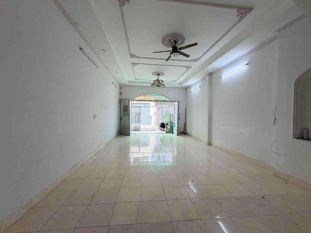 A 100-foot-a-half-mile-long cash home for renting 15 ts.