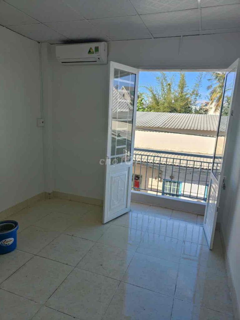 Rent the original building 3.5 million- -2 bedrooms, 2 air conditioning, near open university.
