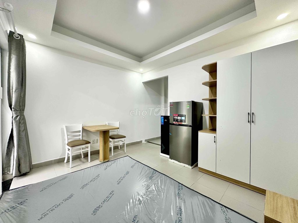 A kitchen bedroom, balcony private laundry on C1.