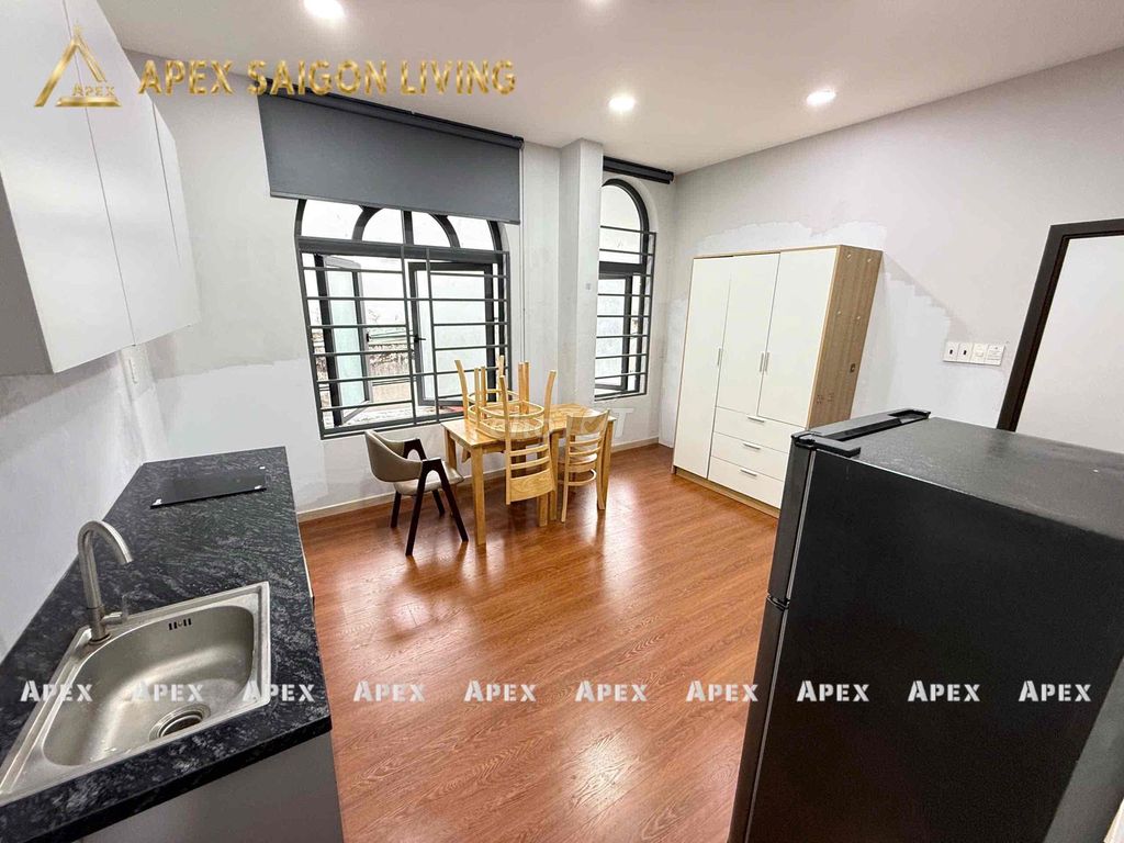 Hot rent for mini-house. A room full of doors.