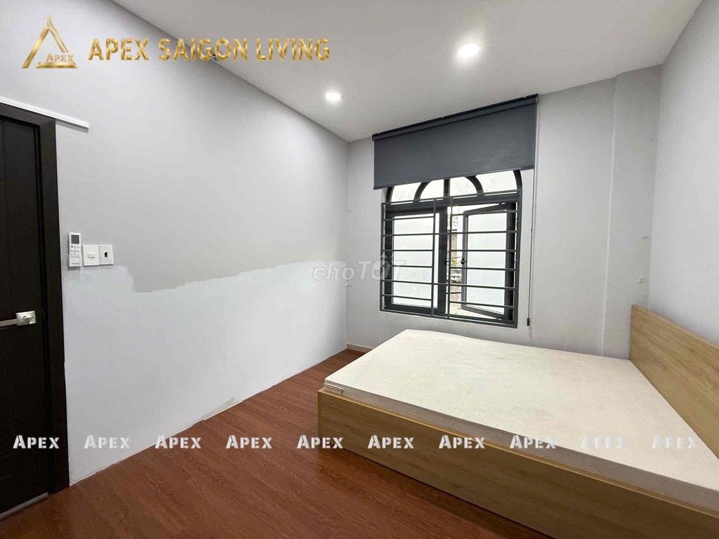 Hot rent for mini-house. A room full of doors.
