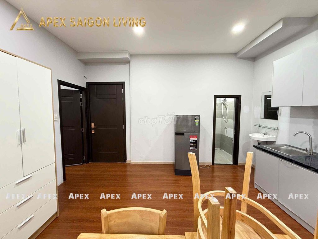 Hot rent for mini-house. A room full of doors.