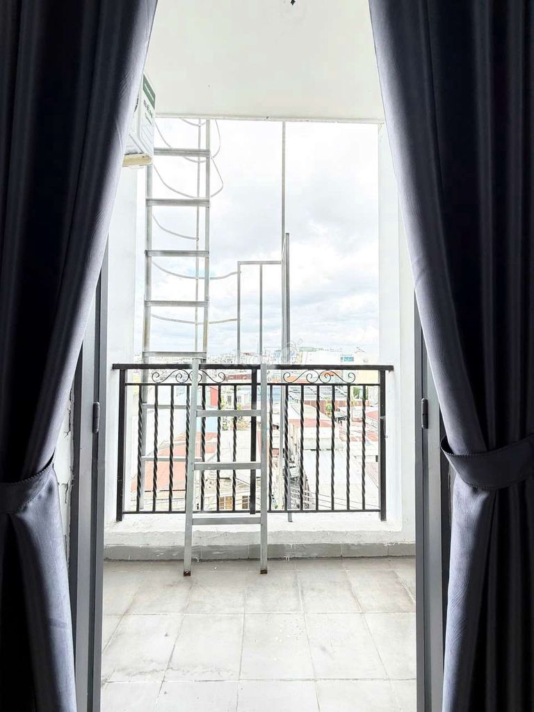 We'll rent a bilge balconies right here at the university.