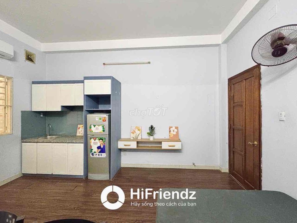 A full-on-time window studio - Tô Hiệu free time timed
