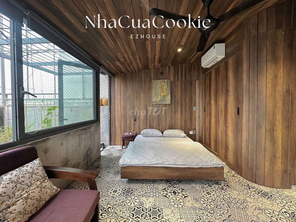 The penhouse 60 M2 is Tô Hiến Thành.