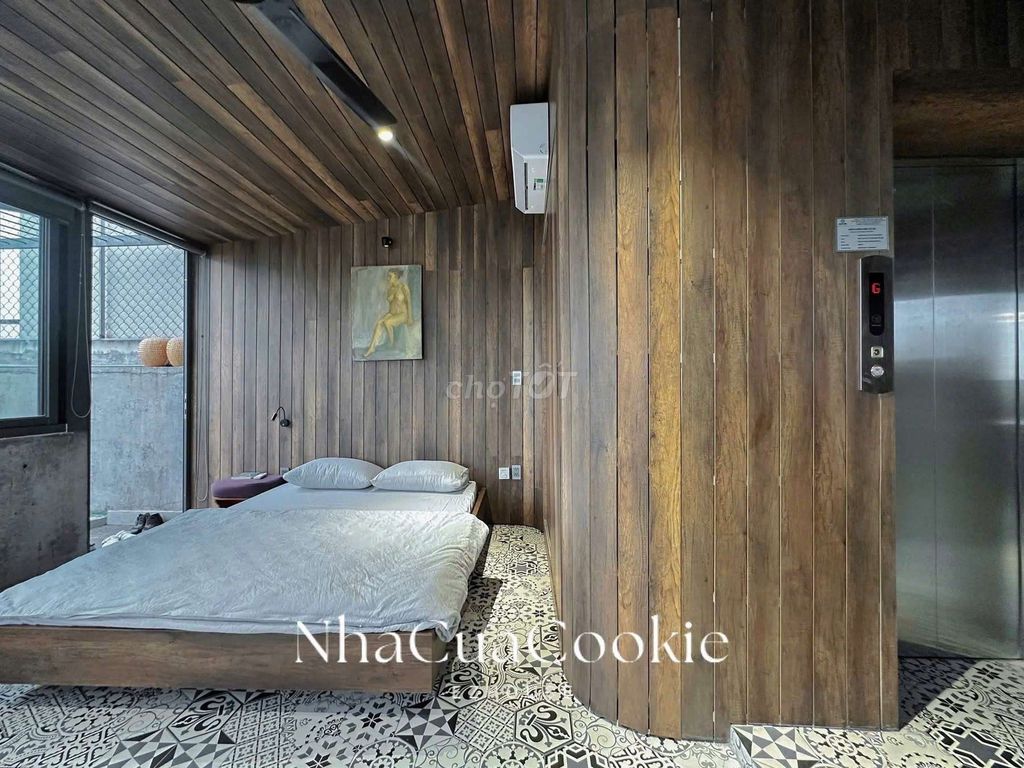 The penhouse 60 M2 is Tô Hiến Thành.