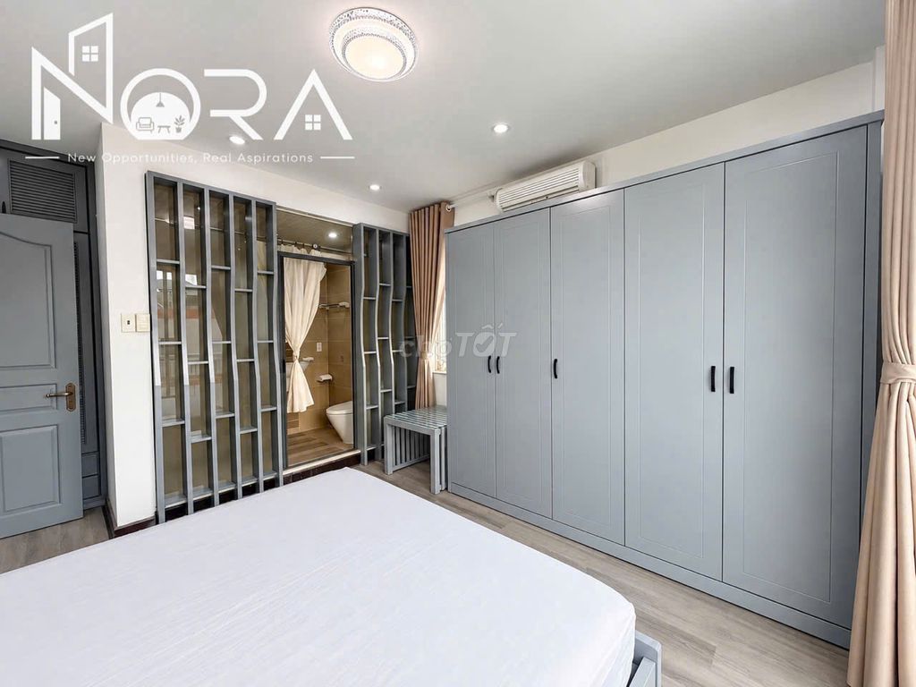 The apartment is two-size balcony bedrooms. Close to the seven-way stand.