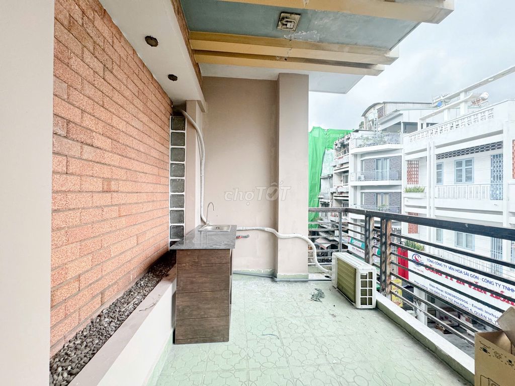 Two lyric bedrooms, new balcony bedrooms, 100 percent at the Great College of Medicine, esophagus,ueh