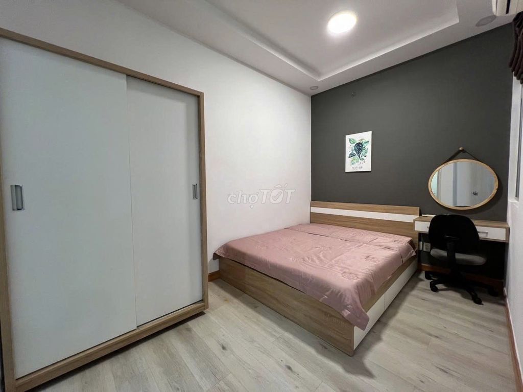 Rent Saigonres Plaza apartment 3 interior bedrooms 16 million a month.
