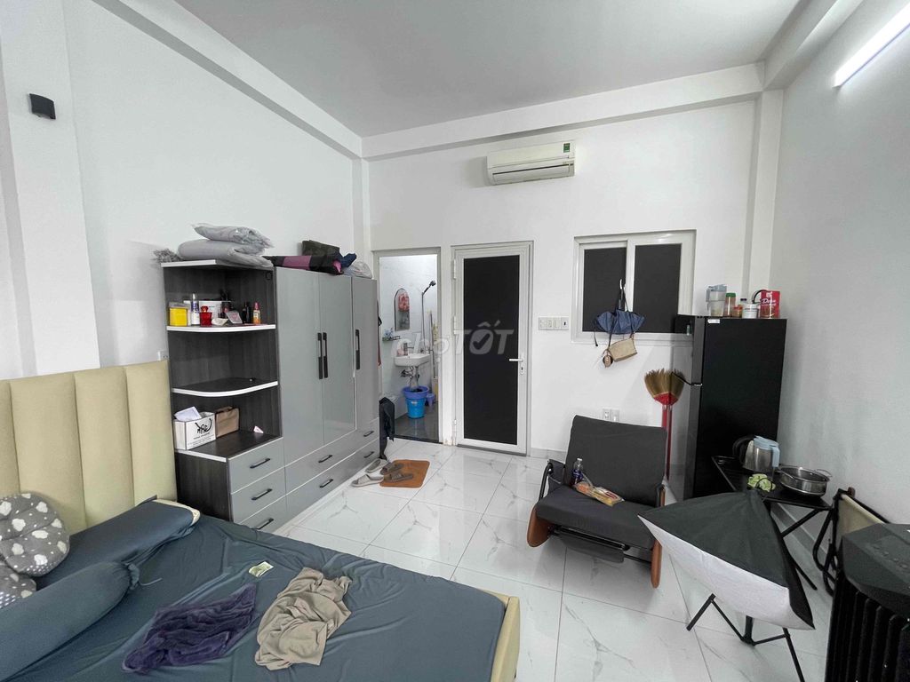 Rent the apartment opposite of the 12th district of nd.