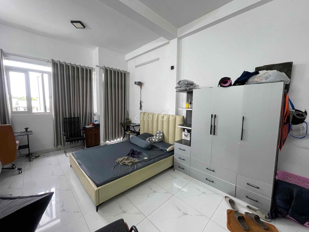 Rent the apartment opposite of the 12th district of nd.