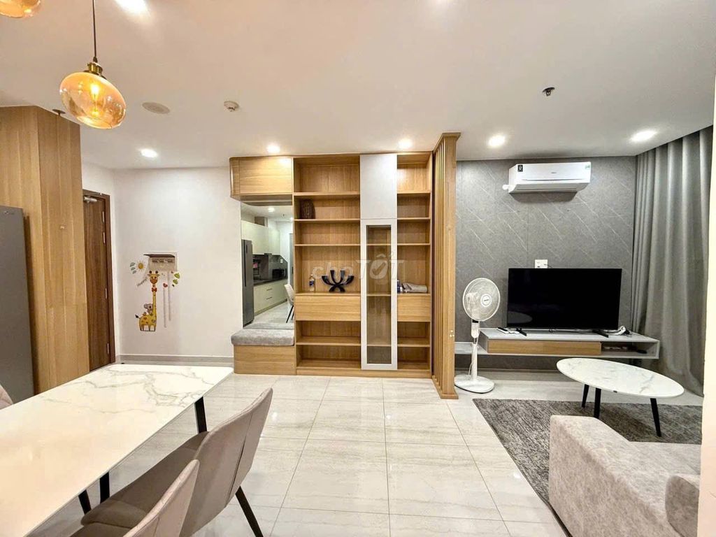 Penhouse C/c Kingston Residence-JiuY 4 p sleep-ntc-50 million a month