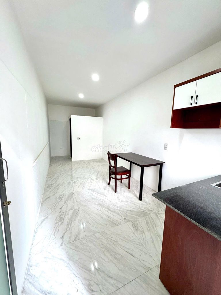 Rent a service apartment. One bedroom, 20 meters, Bình Thọ, Thủ Đức.