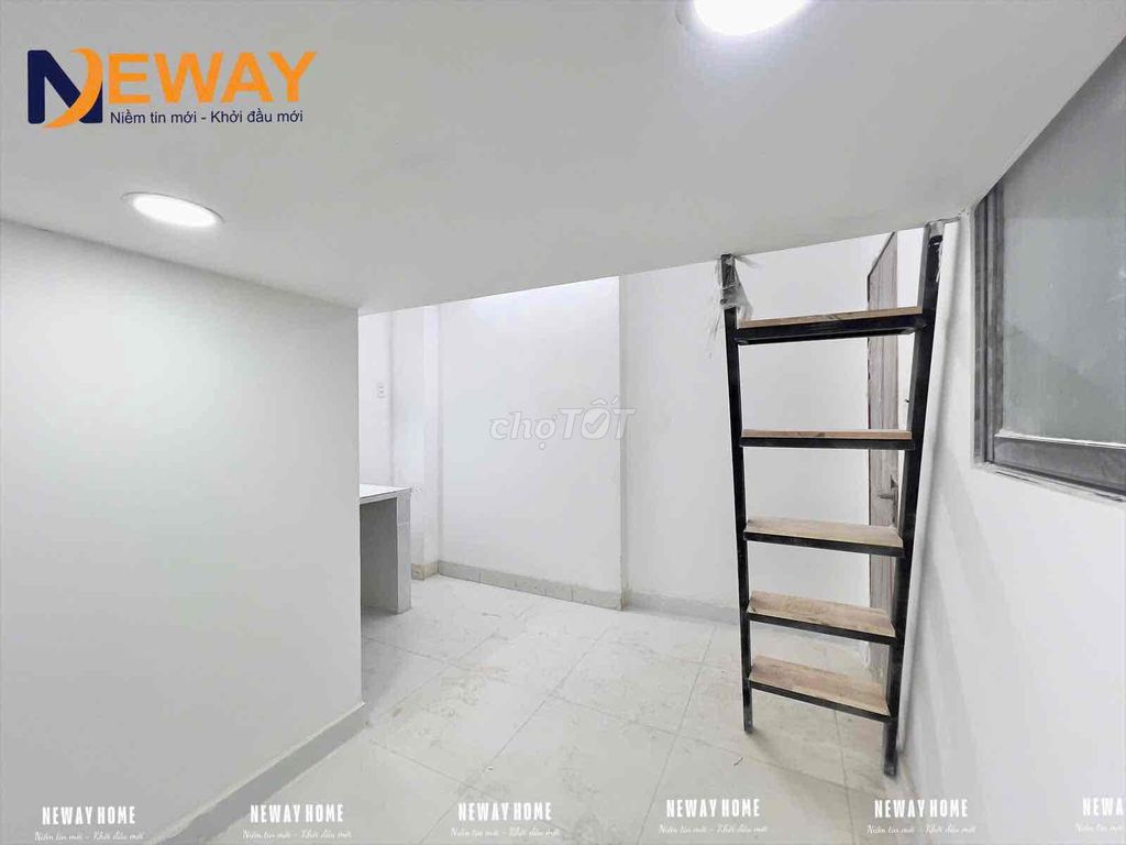 The new apartment is on the street side of the Hive Bridge with the elevator.