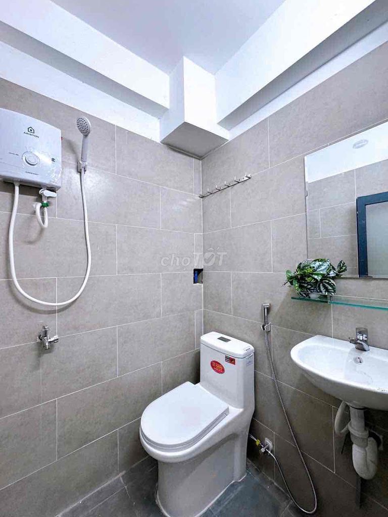 Rent a brand-new hotel nearart Phan Huy Ích.