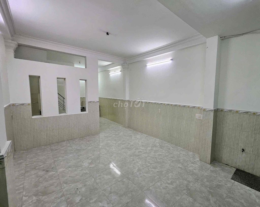 Rent a 14th Street house. Bahha two bedrooms. Two toilets.