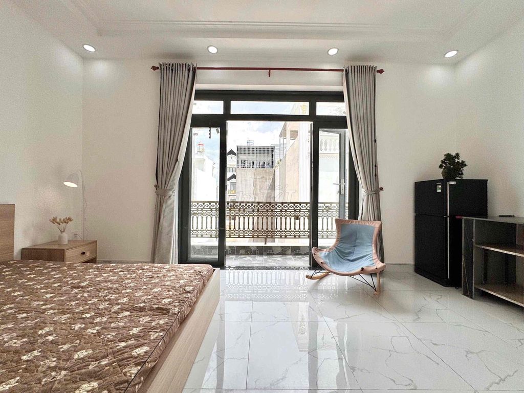 Rent Studio Service Full Seven, right near the height of Y-Slipper