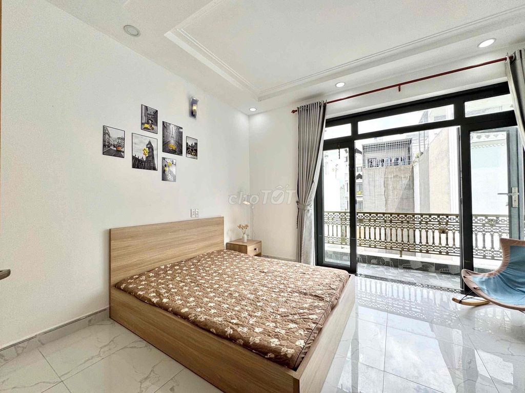 Rent Studio Service Full Seven, right near the height of Y-Slipper