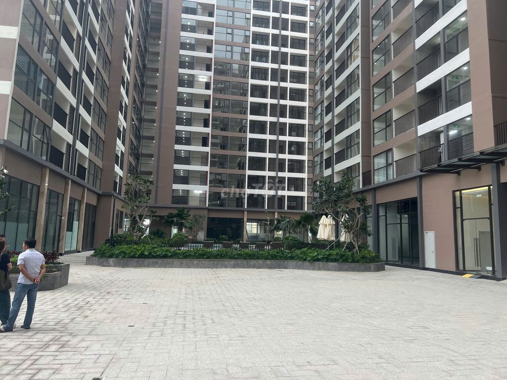 Rent a new apartment (new handover) at the foot of a salary demand