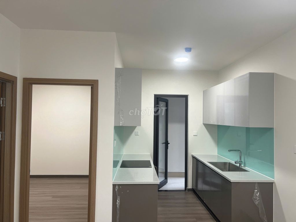 Rent a new apartment (new handover) at the foot of a salary demand