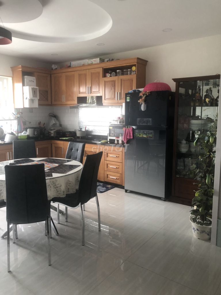 Rent Cộng Hòa Plaza 1 00 meters2, 3 bedrooms, 15 million a month.
