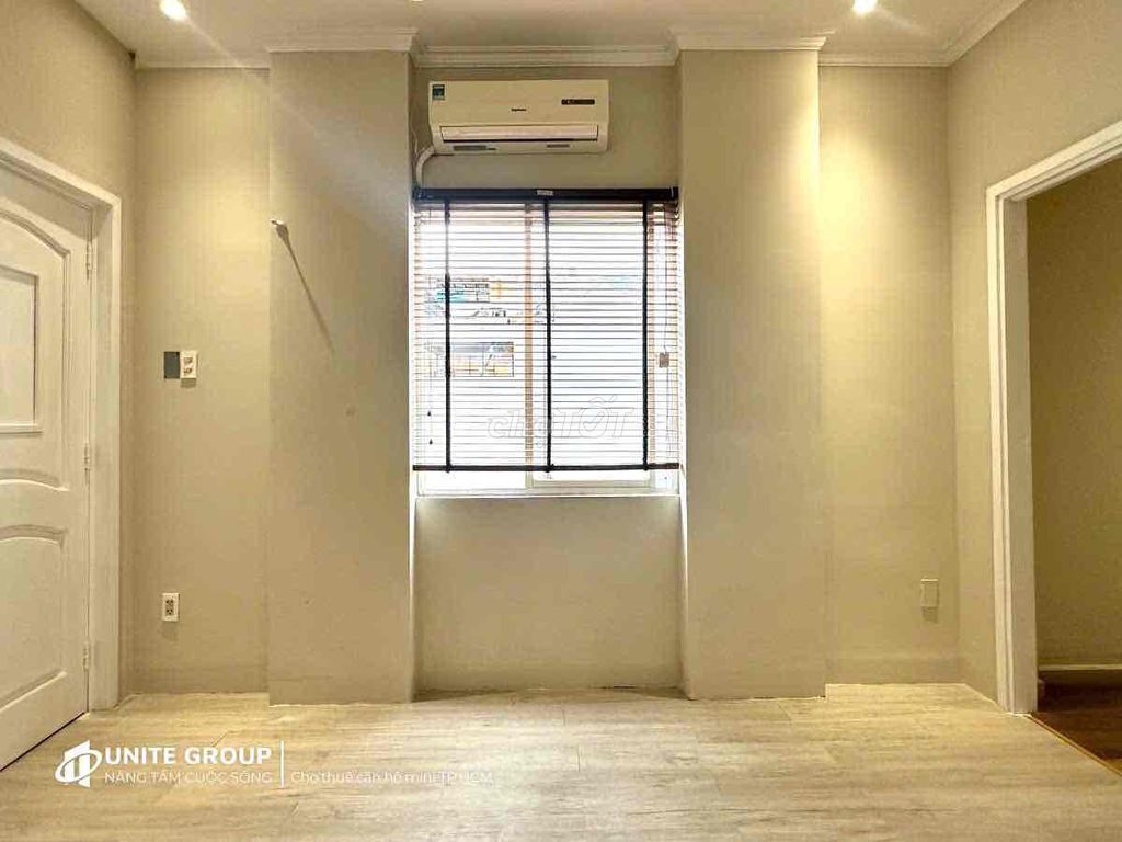 Right on the line - 2 Bedrooms District 1 - 4