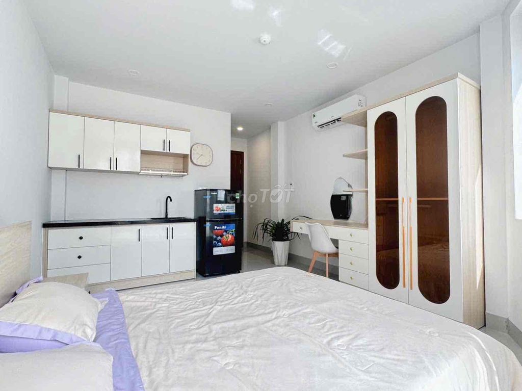 Rents the new balcony room Thích Quảng Đức, Phú Nhuận (close to pl)