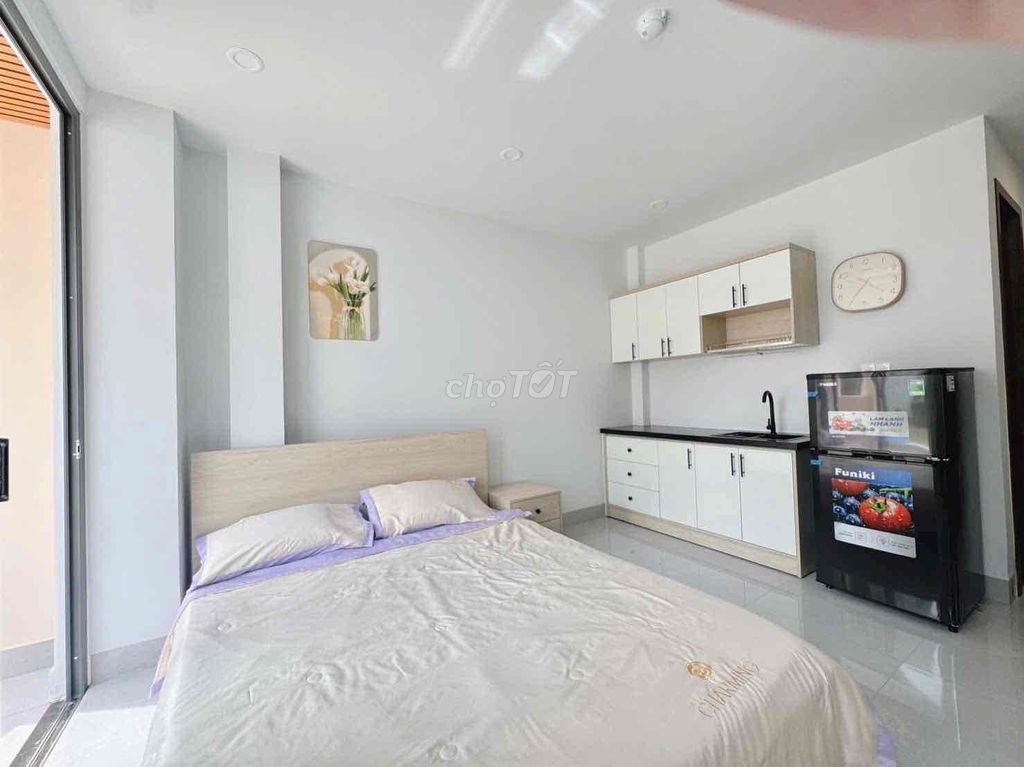 Rents the new balcony room Thích Quảng Đức, Phú Nhuận (close to pl)