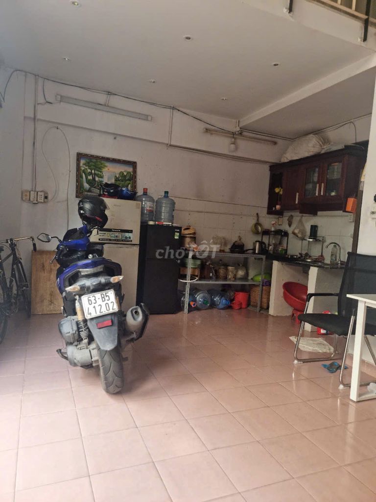 We need to share the Dupix Dirt 3 bedroom area 90 meters 2 South Long District 7 at 2.5 million