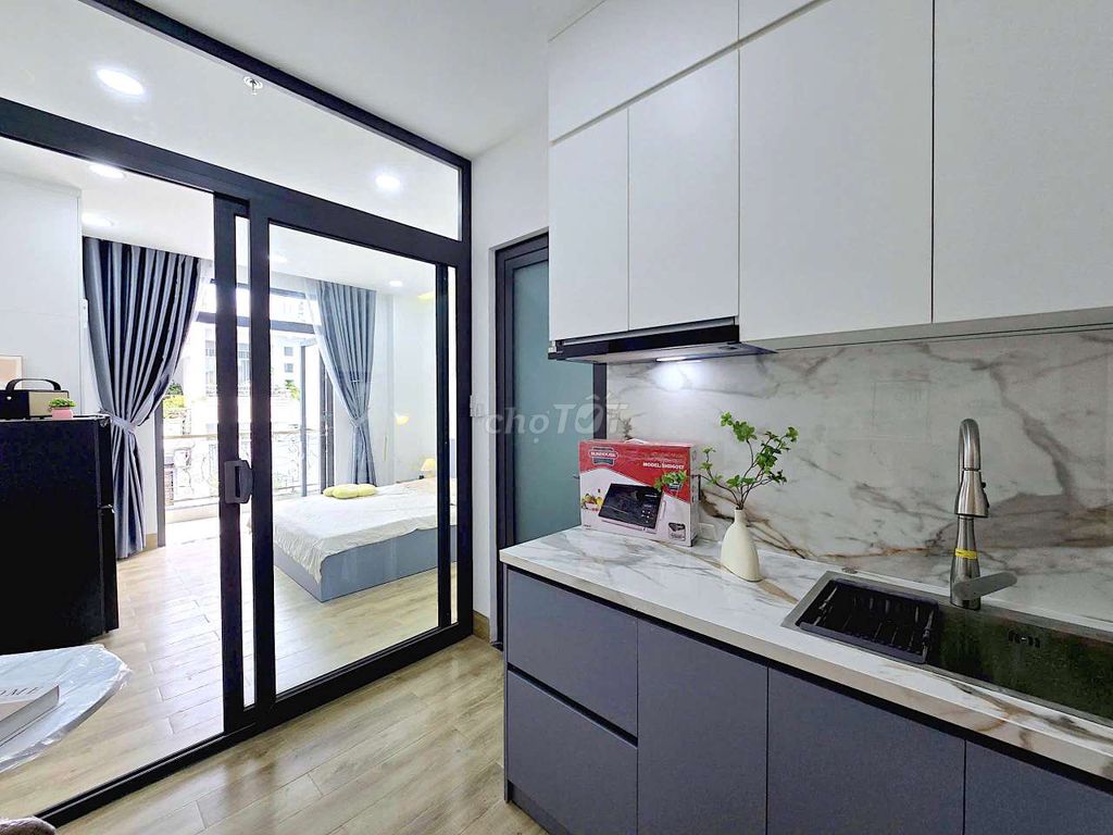 House Full interior - a New 100% kitchen room near the University of Rmit_Guy University of Tdtu District 7