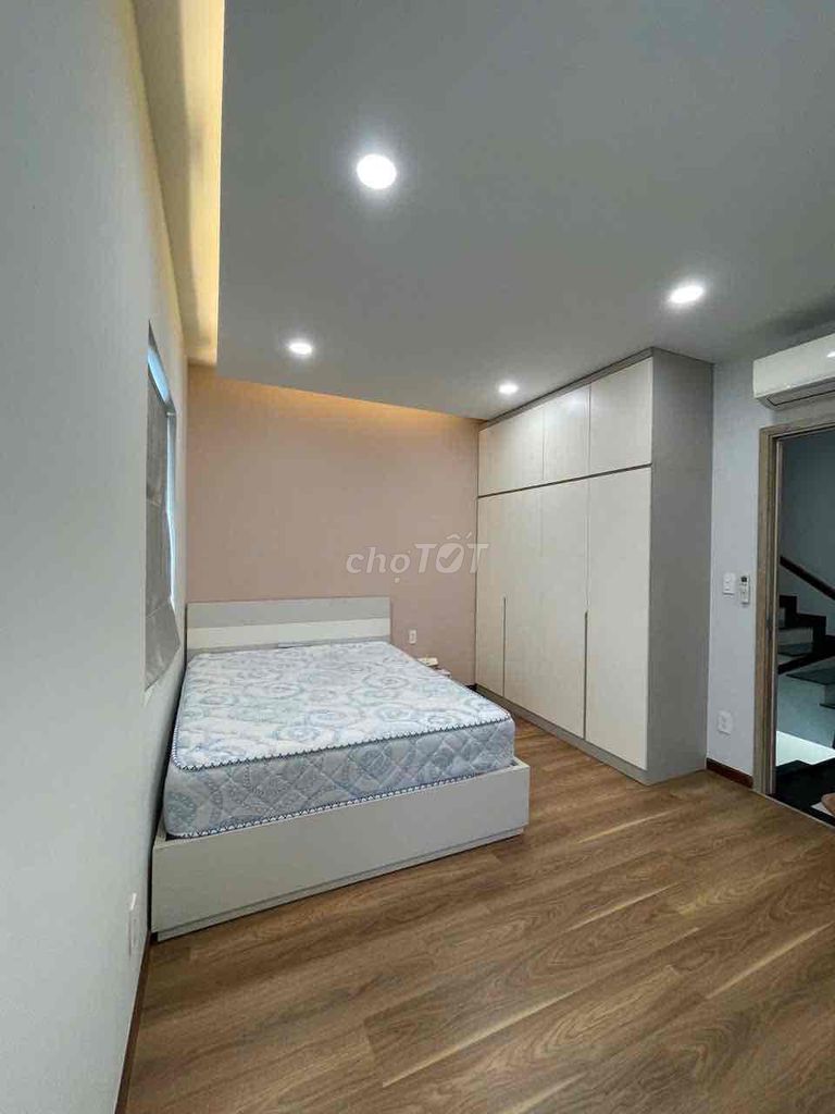 Rent a two-room Liên Phường District 9 million apartment.