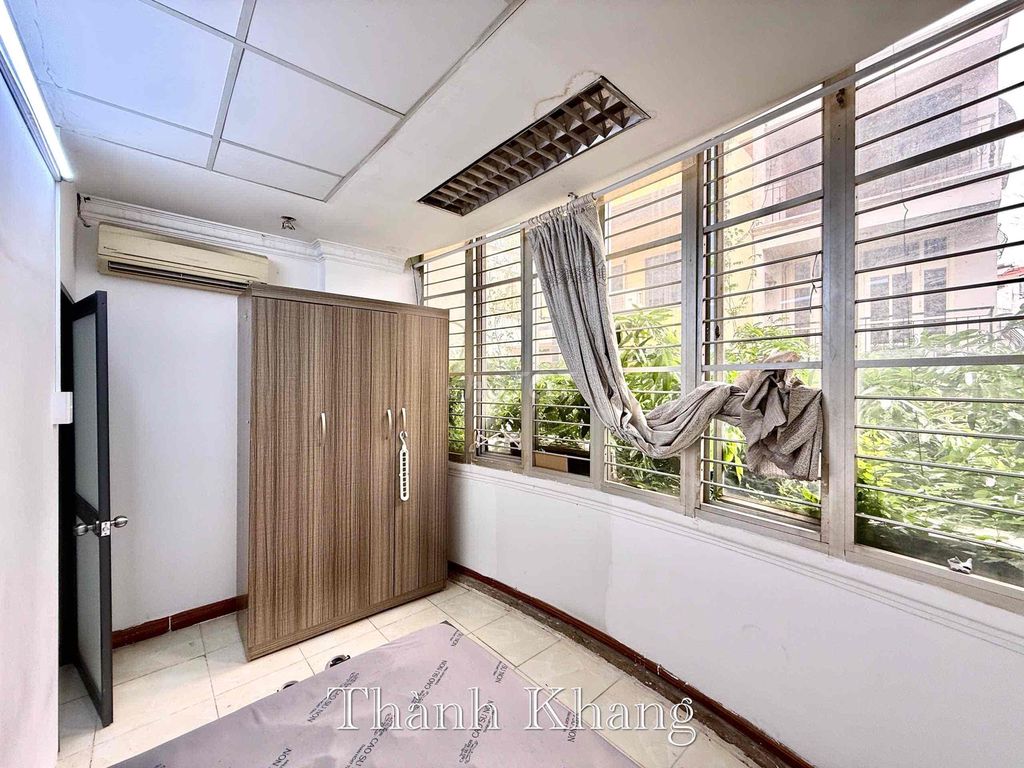 Rent two window bedrooms right here at the JW Main Institute in the 10th District.