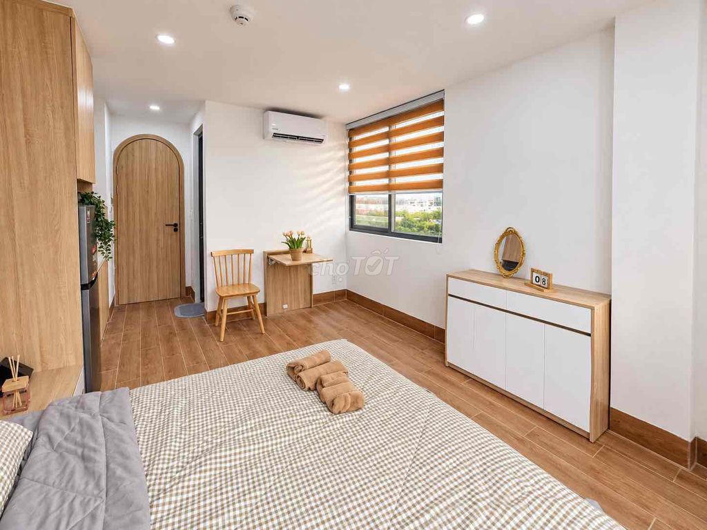 Rent the entire Cách Mạng Tháng 8 Cách Mạng Tháng 8 House of Tân Bình