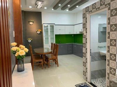 Rent the corner of hxt 284 A Lý Thường Kiệt-714 district 10