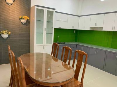 Rent the corner of hxt 284 A Lý Thường Kiệt-714 district 10