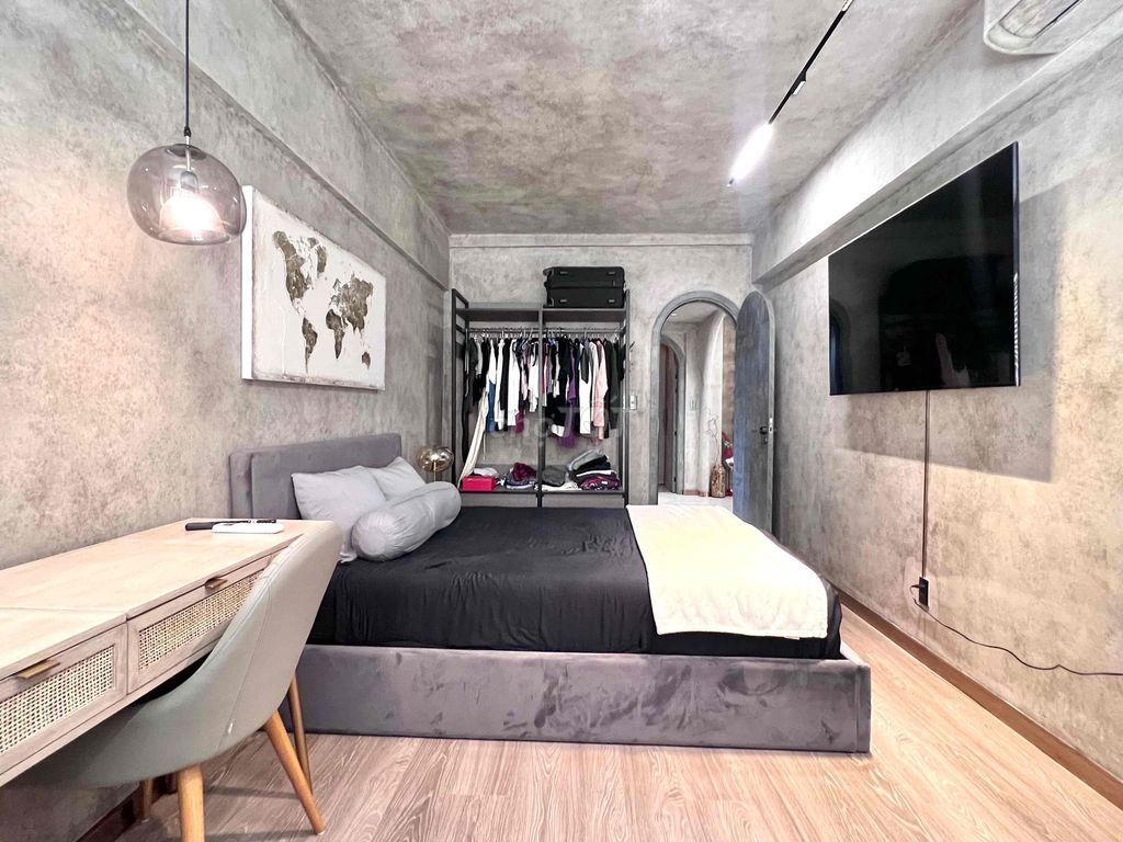 A state-of-the-art apartment, District 7 area 137 M2, two bedrooms, two super-beautiful toilets.